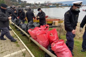 Patrullero OPV “Piloto Pardo” realizó fiscalización pesquera y limpieza de playa en Corral